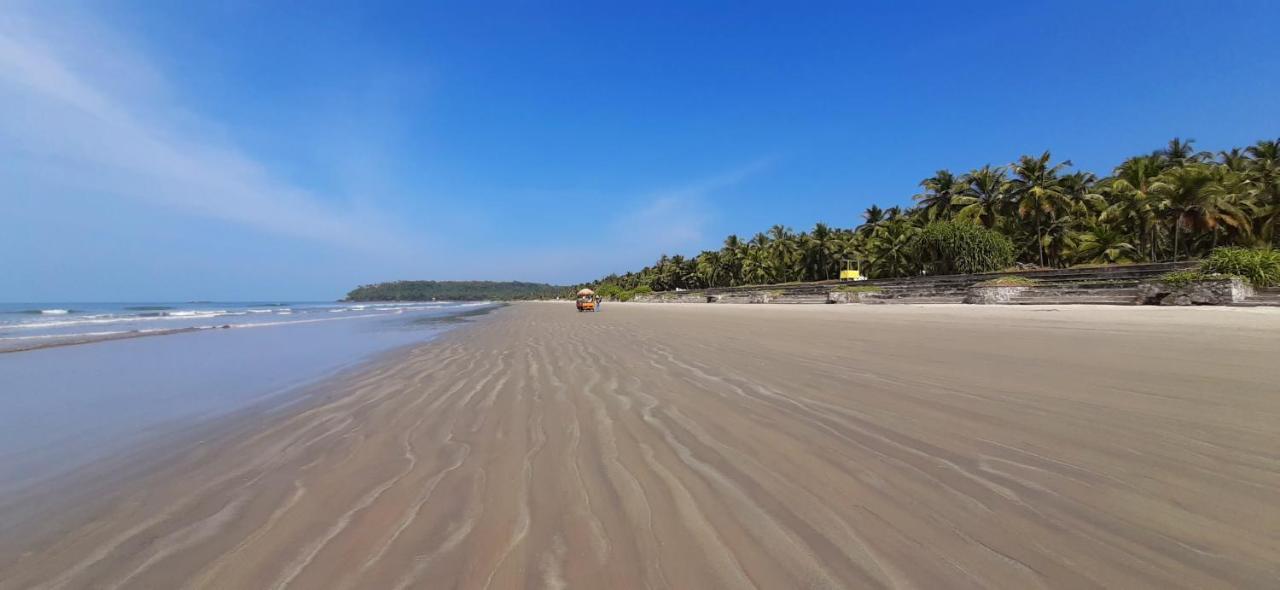Corniche Beach Resort Mulappilangād Zewnętrze zdjęcie